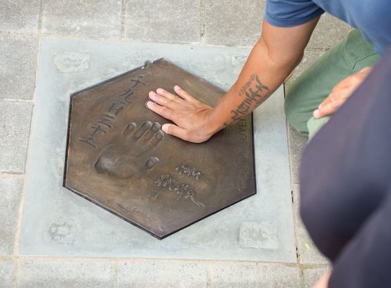Hom Nguyen Commemorative plaque - Place des Arts in Touquet